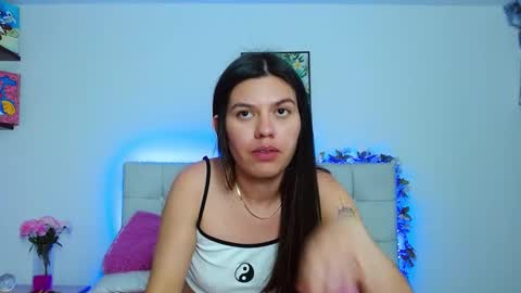 Snapshot of layla_roma chatting on January 13, 2025, 5:55 am Lia and Rachel online show from January 13, 2025, 5:55 am