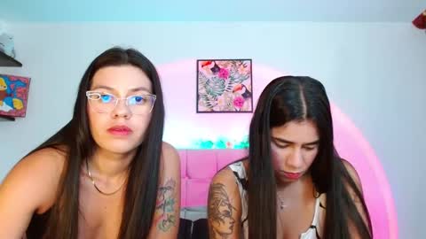 Snapshot of layla_roma chatting on September 30, 2025, 12:59 am Lia and Rachel online show from September 30, 2025, 12:59 am