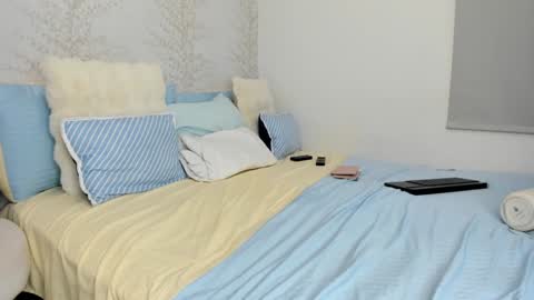 Layla Vanegas online show from February 9, 2025, 12:39 am