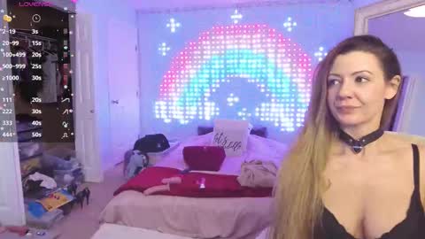 Snapshot of laylaa_dreams chatting on October 29, 2025, 2:14 am Laylaa Dreams online show from October 29, 2025, 2:14 am