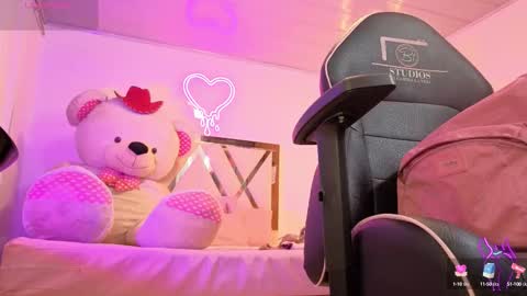 laylafoxy_tay online show from October 2, 2025, 3:24 am