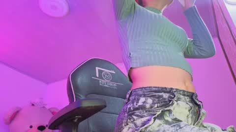 laylafoxy_tay online show from November 7, 2025, 3:28 am