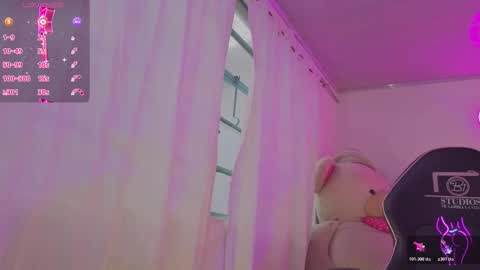 laylafoxy_tay online show from February 6, 2026, 11:46 am