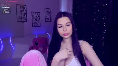 laylagreat online show from September 28, 2025, 10:31 am