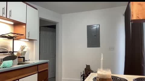 laylahlaylah1 online show from November 19, 2025, 1:11 pm