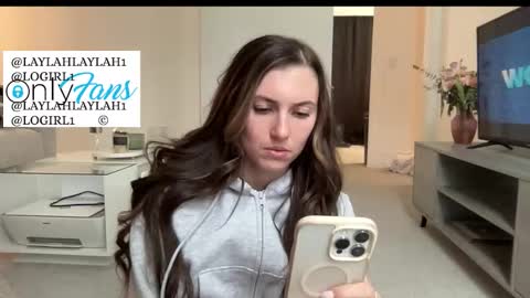 laylahlaylah1 online show from February 23, 2026, 7:44 pm