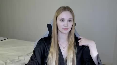 LaylaPretty001 online show from February 3, 2025, 12:36 pm