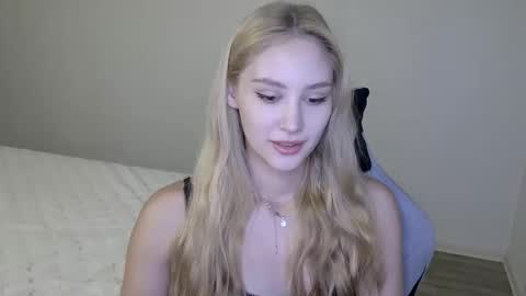 LaylaPretty001 online show from December 4, 2025, 5:50 am