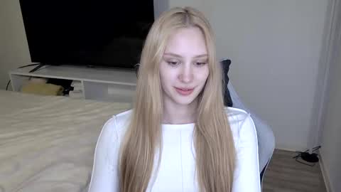 LaylaPretty001 online show from March 1, 2026, 12:18 pm