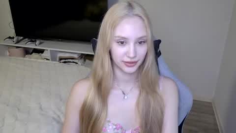 LaylaPretty001 online show from April 6, 2026, 4:46 am