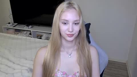 LaylaPretty001 online show from April 16, 2026, 5:19 am