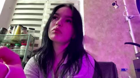 Luna online show from March 23, 2026, 7:18 pm