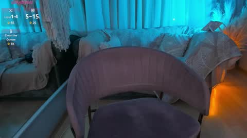 Snapshot of laynevibe chatting on March 7, 2025, 6:43 pm ntmu online show from March 7, 2025, 6:43 pm