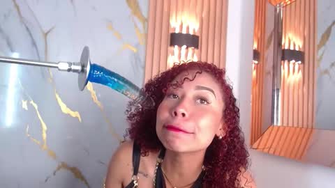 layra collins online show from November 29, 2025, 5:21 am