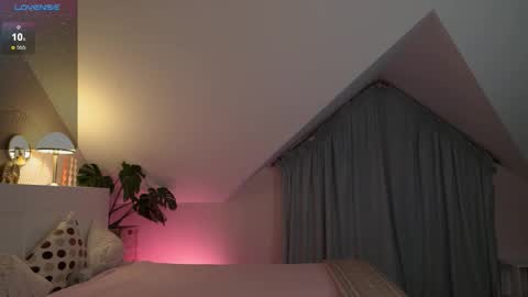 Snapshot of lazy_pepsi chatting on November 19, 2025, 7:36 pm Pansy online show from November 19, 2025, 7:36 pm