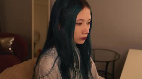 Snapshot of le_chan chatting on November 8, 2025, 10:37 am felixe online show from November 8, 2025, 10:37 am