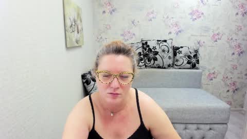 Snapshot of lea_fruit chatting on January 26, 2025, 8:03 am Lea online show from January 26, 2025, 8:03 am