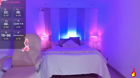 Leah  Greyy online show from December 6, 2024, 11:22 am