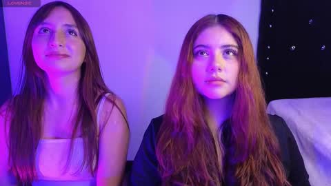 Snapshot of leah_moon11 chatting on December 18, 2025, 4:18 am leah_moon11 online show from December 18, 2025, 4:18 am