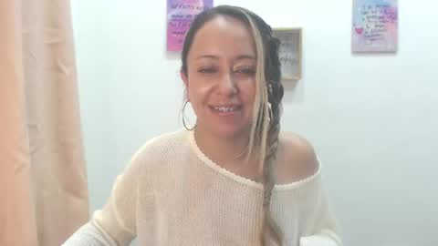 Snapshot of leah_susman chatting on February 8, 2025, 2:04 am leah_susman online show from February 8, 2025, 2:04 am