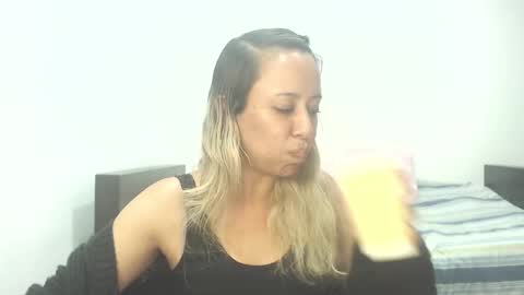 leah_susman online show from November 1, 2025, 2:13 am