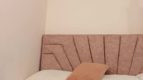 leahaltomm online show from November 19, 2025, 11:05 pm