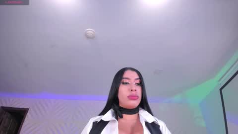 leahlombardi_ online show from November 9, 2025, 3:16 am