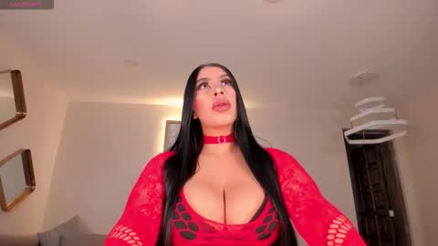 leahlombardi_ online show from November 11, 2025, 3:39 am