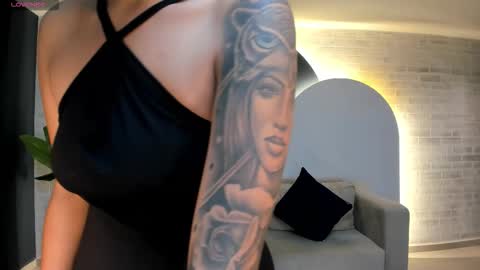 leahnovac online show from September 30, 2025, 11:04 am