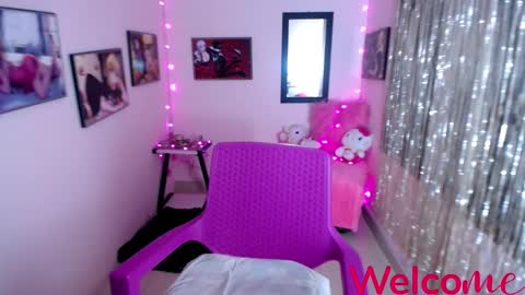 Snapshot of leandra_sex chatting on February 26, 2025, 6:43 pm Leandra online show from February 26, 2025, 6:43 pm