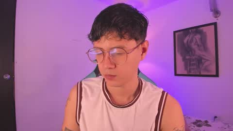 leaneseb online show from October 2, 2025, 3:35 am