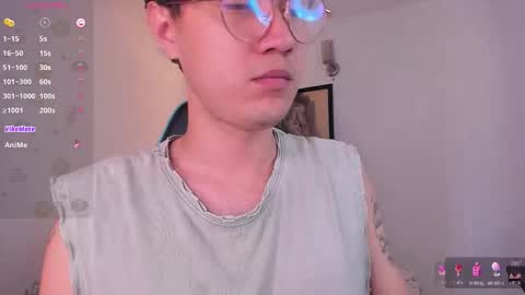 leaneseb online show from November 20, 2025, 1:33 pm