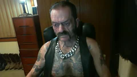 leathergreaser online show from February 5, 2025, 6:04 pm