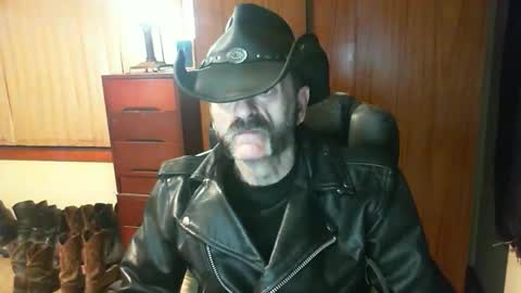 leathergreaser online show from May 10, 2026, 2:11 pm