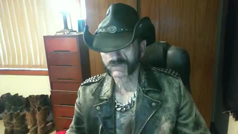 leathergreaser online show from May 15, 2026, 9:11 pm