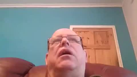 leatherpants68 online show from November 16, 2025, 8:42 am