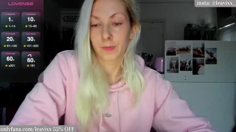 Snapshot of leavixx chatting on December 23, 2024, 3:12 pm LeaVixx online show from December 23, 2024, 3:12 pm