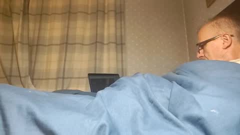 lechertachatte4444 online show from September 30, 2025, 10:15 pm