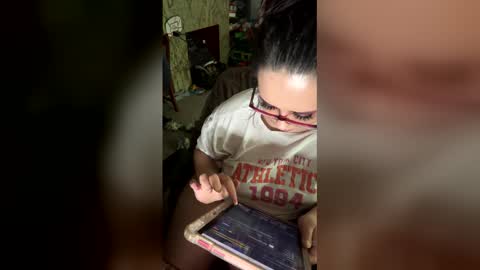 leeannebloomer online show from March 8, 2026, 1:03 am