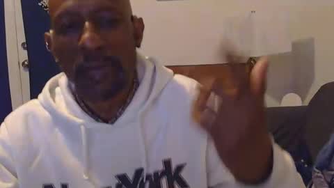 Snapshot of leeguy_hugedick chatting on January 18, 2026, 7:01 am Ebony DeafGuy online show from January 18, 2026, 7:01 am