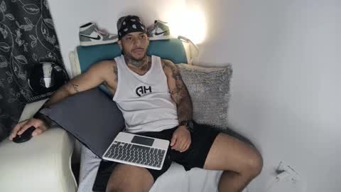 leenar_key online show from December 13, 2024, 3:05 am