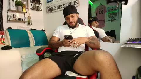 leenar_key online show from November 28, 2025, 7:16 pm