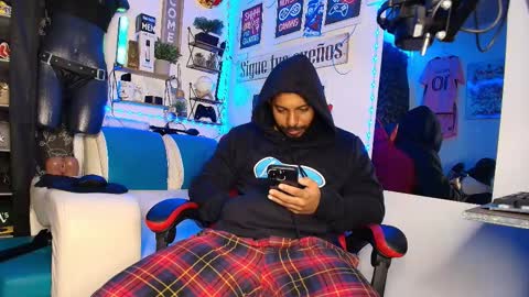 leenar_key online show from March 19, 2026, 10:52 am