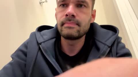 leexxx_69 online show from October 24, 2025, 10:55 am