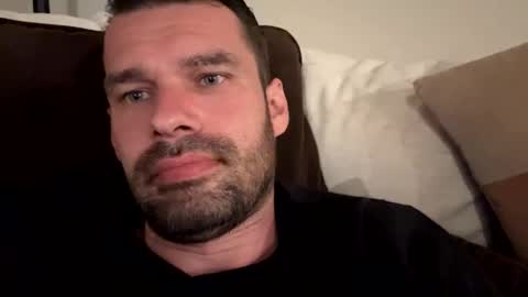 leexxx_69 online show from October 25, 2025, 2:19 am