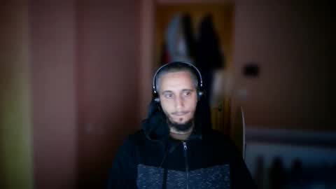 Snapshot of lefrenchiies chatting on November 17, 2025, 7:36 am lefrenchiies online show from November 17, 2025, 7:36 am