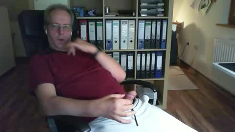 Dave online show from October 5, 2025, 8:29 pm