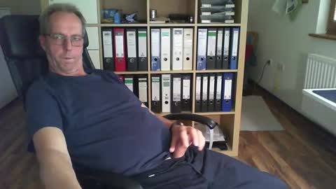 Dave online show from October 9, 2025, 3:54 pm