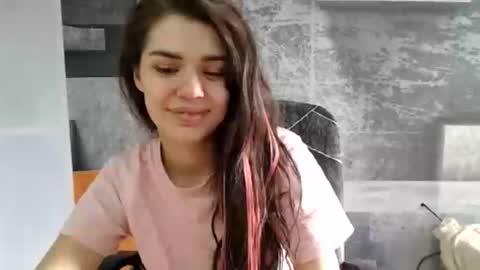Liya online show from May 22, 2026, 1:39 pm