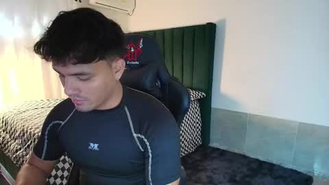 Snapshot of lei_77 chatting on November 5, 2025, 6:30 pm Lei online show from November 5, 2025, 6:30 pm